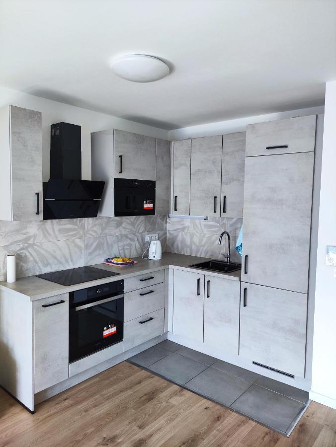 Cozy Sunshine Apartment With Balcony 4 Persons Max Ивры-Сур-Сеине Экстерьер фото